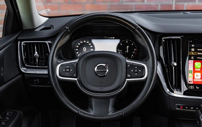 Volvo V60 cena 85900 przebieg: 156072, rok produkcji 2018 z Zbąszynek małe 781